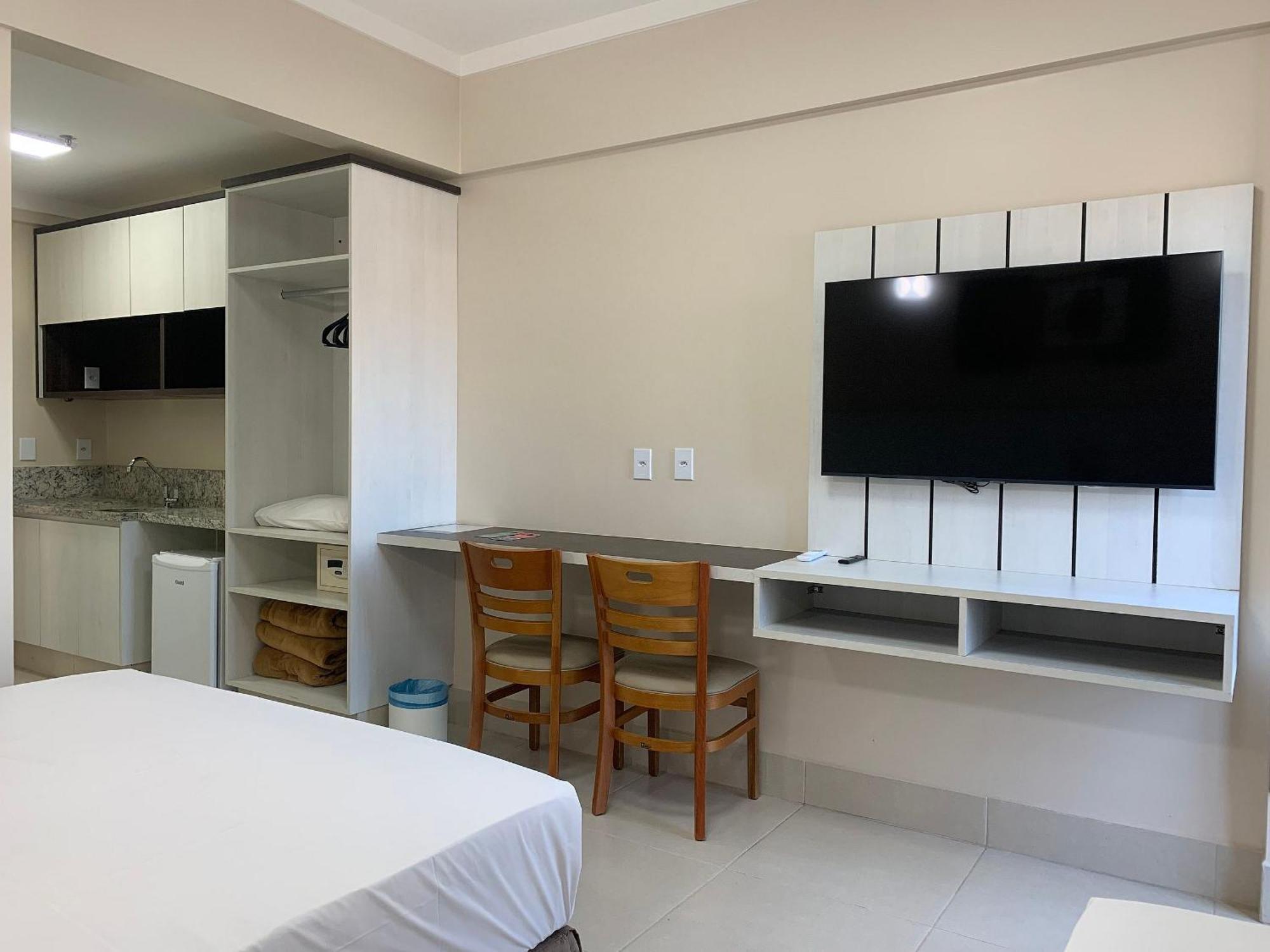 Hotel Spazzio Diroma Cafe Da Manha E Acesso Ao Acqua Park Caldas Novas Exteriör bild