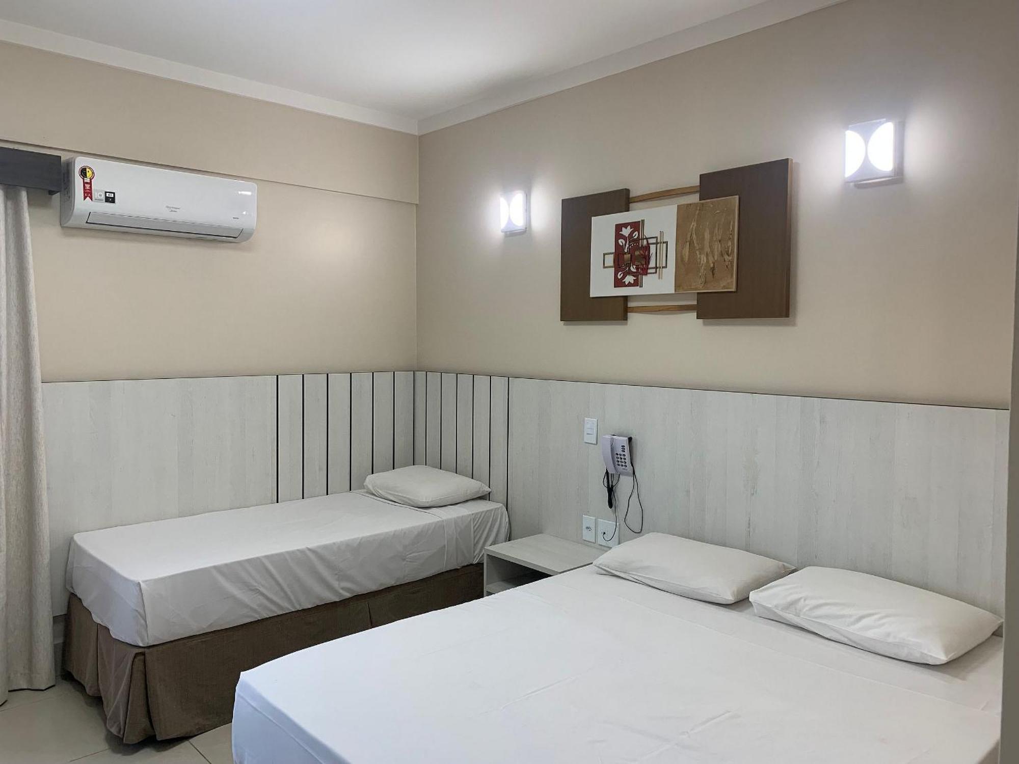 Hotel Spazzio Diroma Cafe Da Manha E Acesso Ao Acqua Park Caldas Novas Exteriör bild