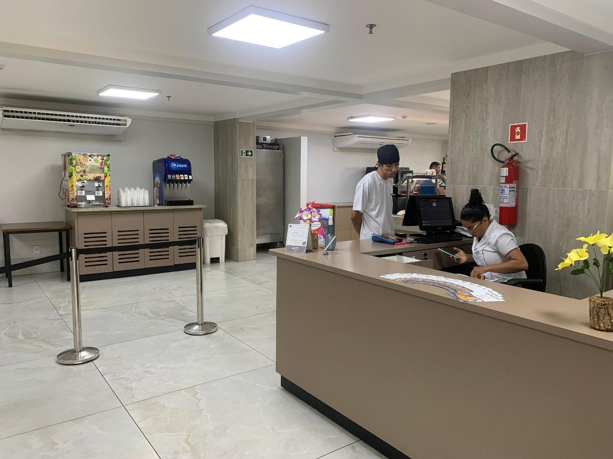 Hotel Spazzio Diroma Cafe Da Manha E Acesso Ao Acqua Park Caldas Novas Exteriör bild