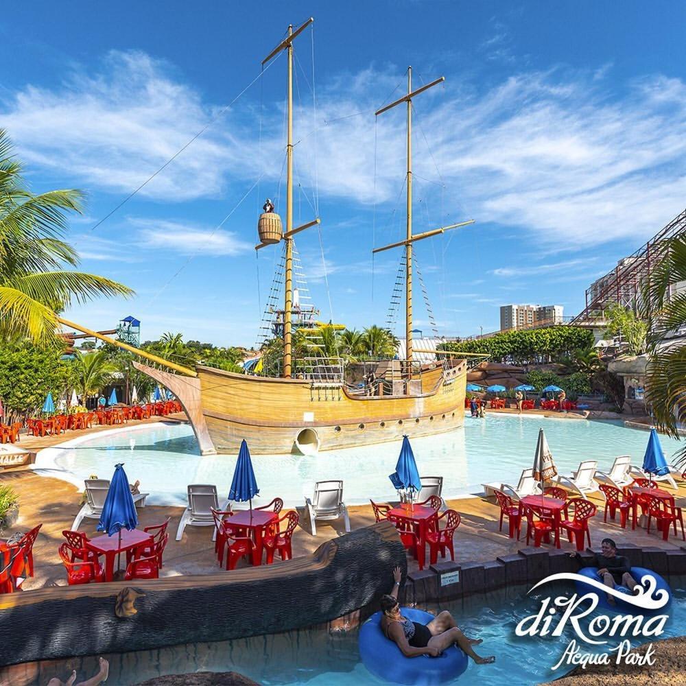 Hotel Spazzio Diroma Cafe Da Manha E Acesso Ao Acqua Park Caldas Novas Exteriör bild